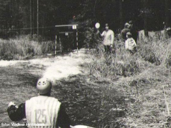 Objevení Lomnického potoka - první VTJZ (1983?) Objevení Lomnického potoka - první VTJZ (1983?)
