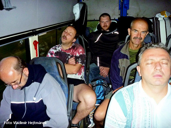 Noční přesun do Rumunska = v bezpečných Františkových rukou Noční přesun do Rumunska = v bezpečných Františkových rukou