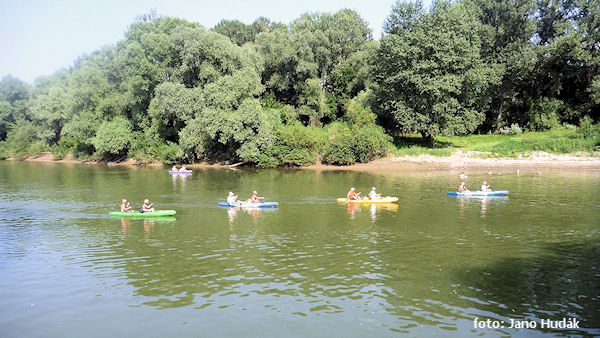 Najnižšie miesto Slovenska na druhom brehu Najnižšie miesto Slovenska na druhom brehu